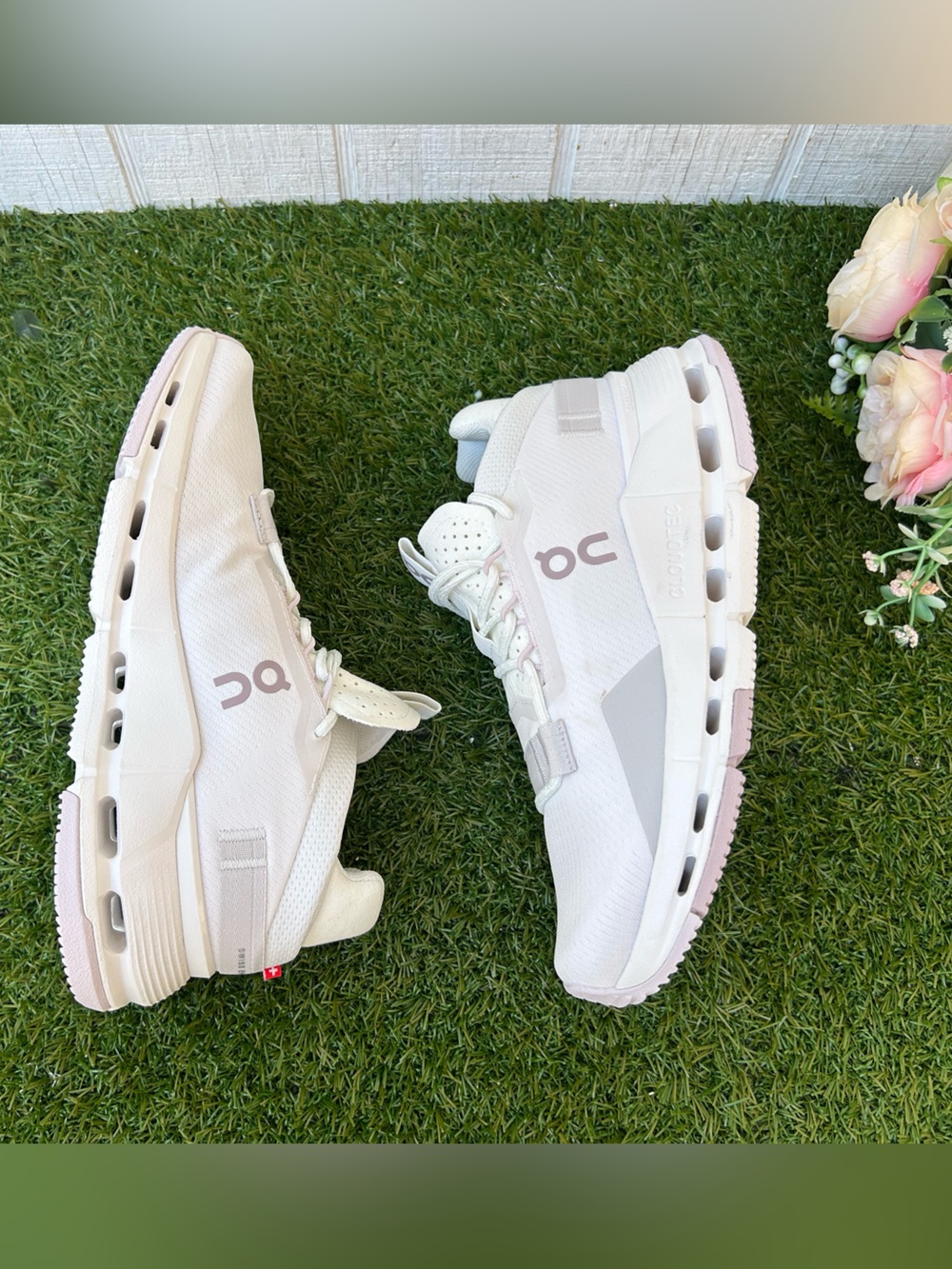 On Running Women Cloudnova 2 White / Orchid Low
Top Sneakers size 6 New /no box - Picture 9 of 16